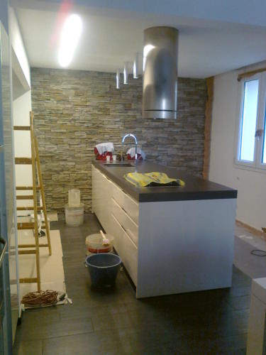 RIVESTIMENTO MURALE APPLICATO